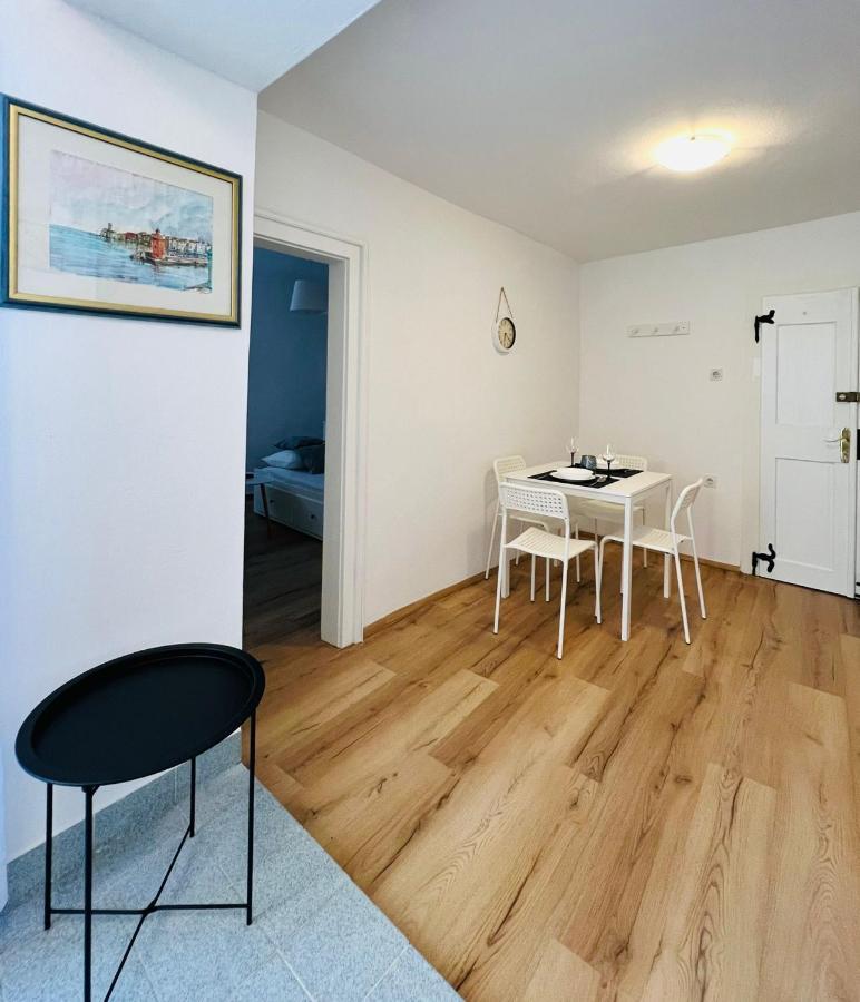 Sml Apartments 1 Izola Eksteriør bilde